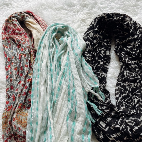 Scarf bundle - Picture 2 of 3